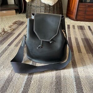 & Other Stories Women's Handbag Leather Bucket Bag in Black Shoulder Bag